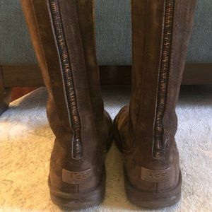 Ugg Boots - Brown - Sz 8 - Lightly Worn